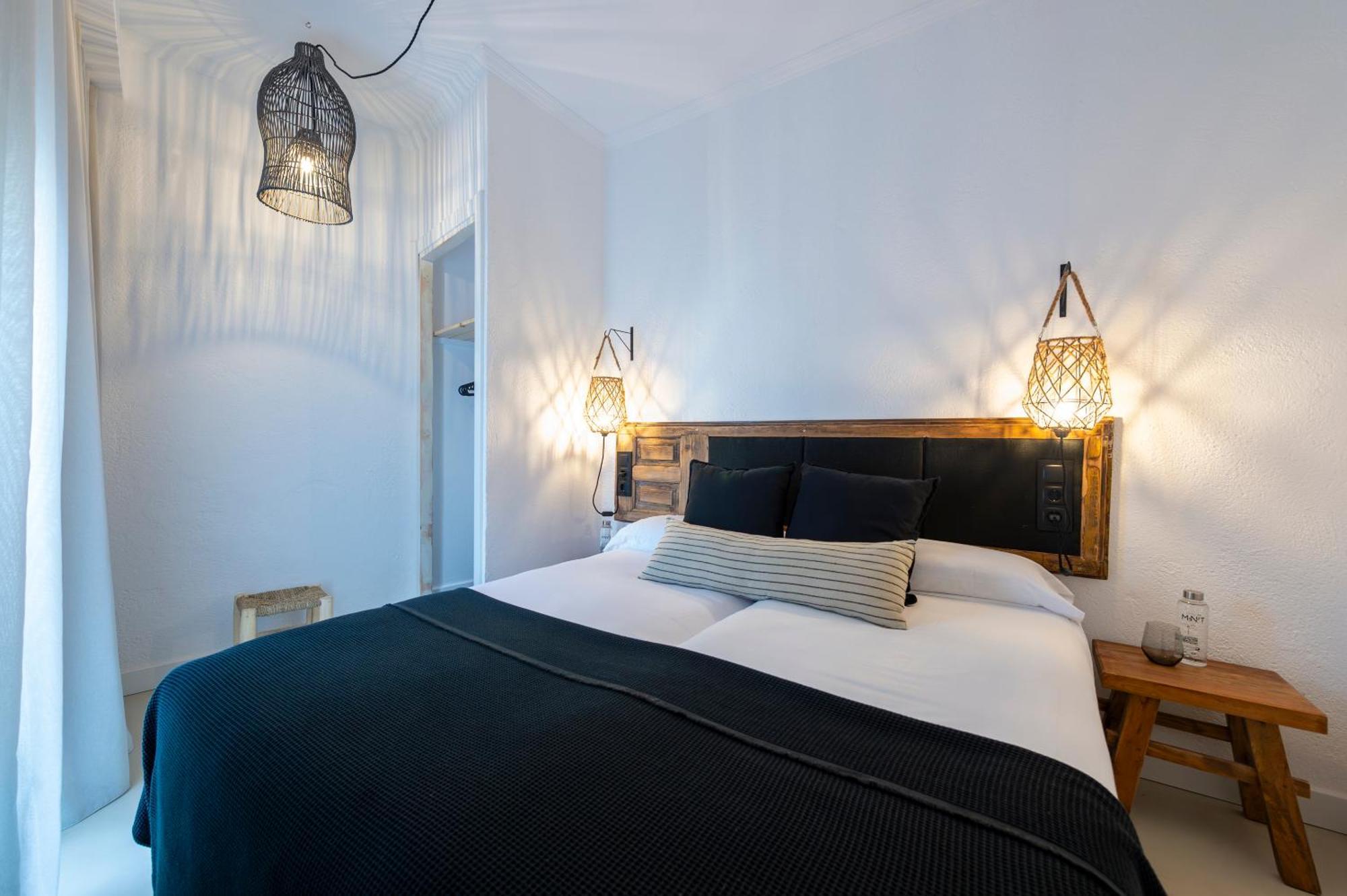 Hostal Boutique Es Menut Tossa de Mar Exteriör bild