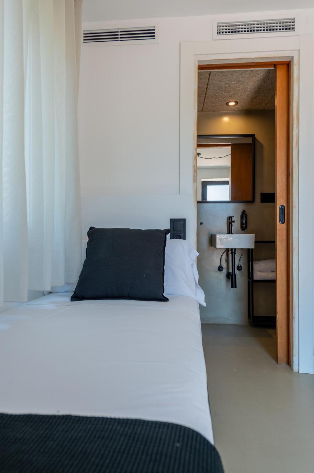 Hostal Boutique Es Menut Tossa de Mar Exteriör bild